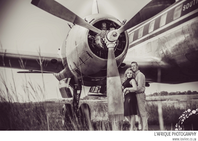 Airport engagement photo session