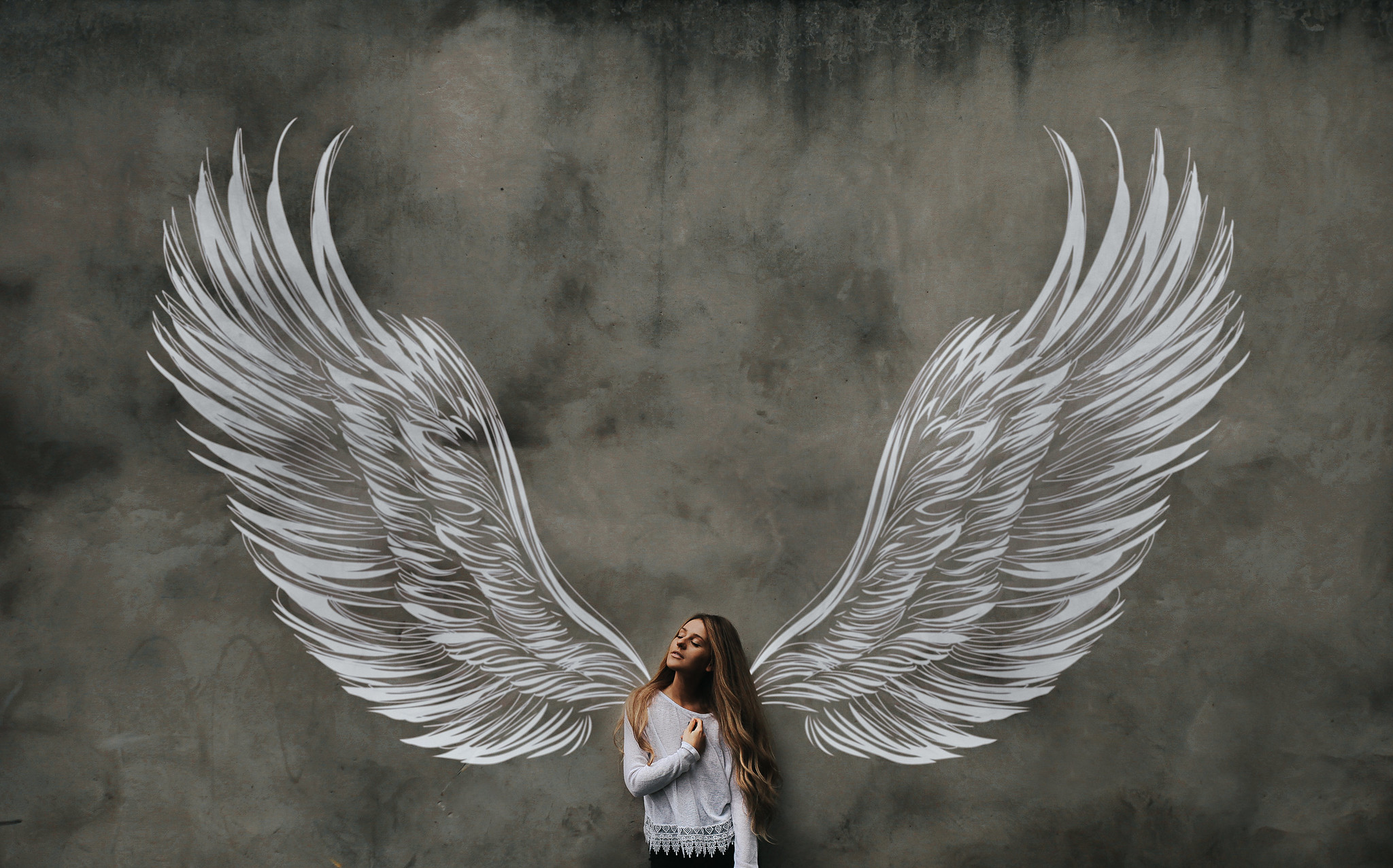 teen-with-wings