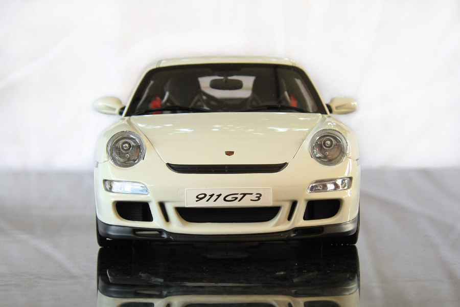 AUTOart 1:18 Porsche 911 (997) GT3 (white) | DiecastXchange Forum