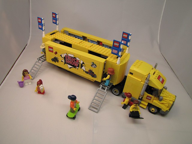 Review: 4000022 LEGO Show | LEGO and database