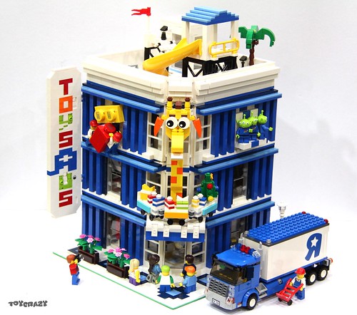 LEGO MOC Modular: Toys "R" Us Store #LEGO #MOC #ToysRUs #LOM