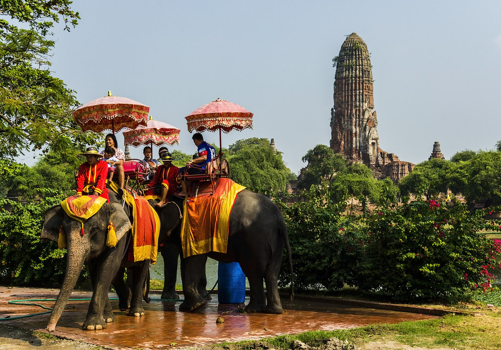 Elefantes en Wat Phra Ram