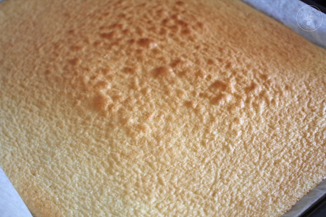 Brazo de gitano relleno de mousse de mermelada de arándanos (4)