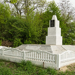Братские могилы в Маневцах