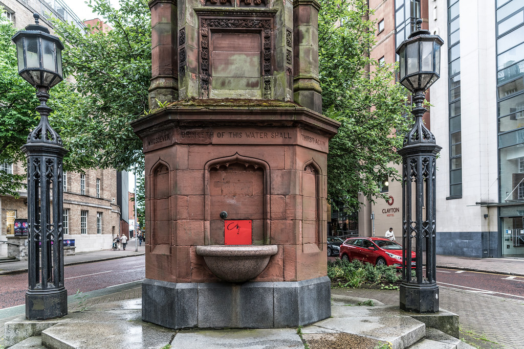 A REALLY BEAUTIFUL BUT BADLY NEGLECTED GOTHIC STYLE FOUNTAIN [THOMAS THOMPSON MEMORIAL FOUNTAIN]-117930