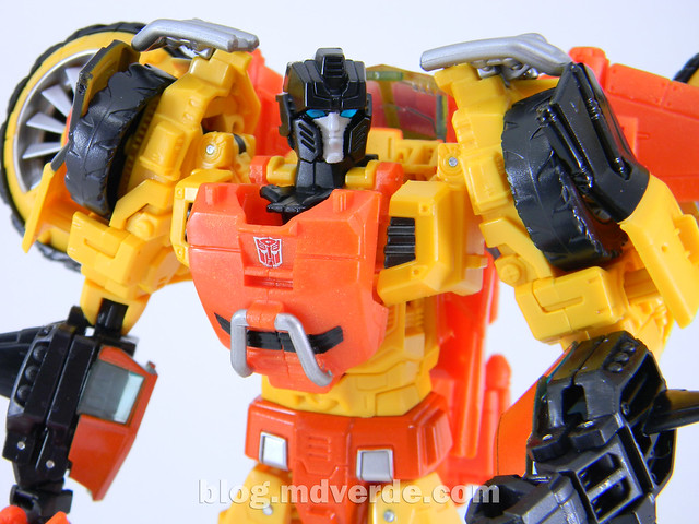 Transformers Sandstorm Voyager - Transformers Generations Takara - modo robot