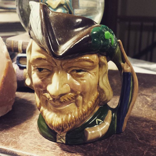 Toby mug II: Robin Hood. Note his drinking horn and that his bow is the mug handle! #antiquing