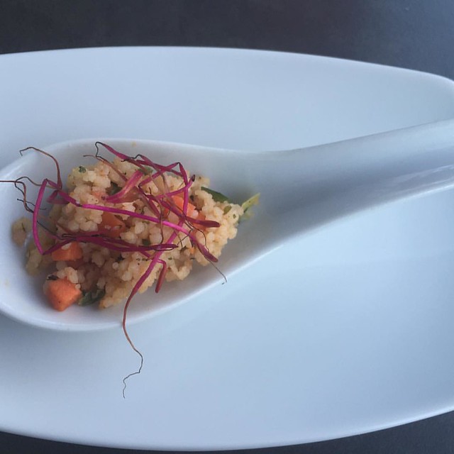 Amuse Gueule: Couscous Salat mit mariniertem Gemüse und Rote Beete Streifen - #schwabingertor #laboheme #einfachmuenchen #simplymunich #Munich #Muenchen #streetsofmunich @mucbook #munichlifestyle #muc #mucstagram #exklusivmuenchen #minga #ilovemunich #ige
