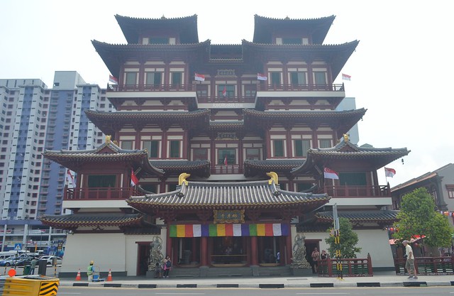 singapore heritage district chinatown Buddha Tooth Relic Temple and Museum