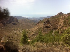 Path to Roque Nublo in Gran Canaria (1.813 m.o.h.)