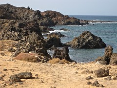 Isla de Lobos, beach with rocks