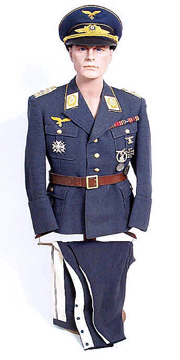 Luftwaffe Officer Uniform 28