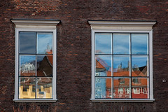 Nyhavn reflections
