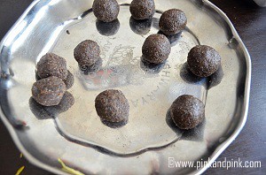 Sesame balls - ellu urundai recipe - Make sesame balls