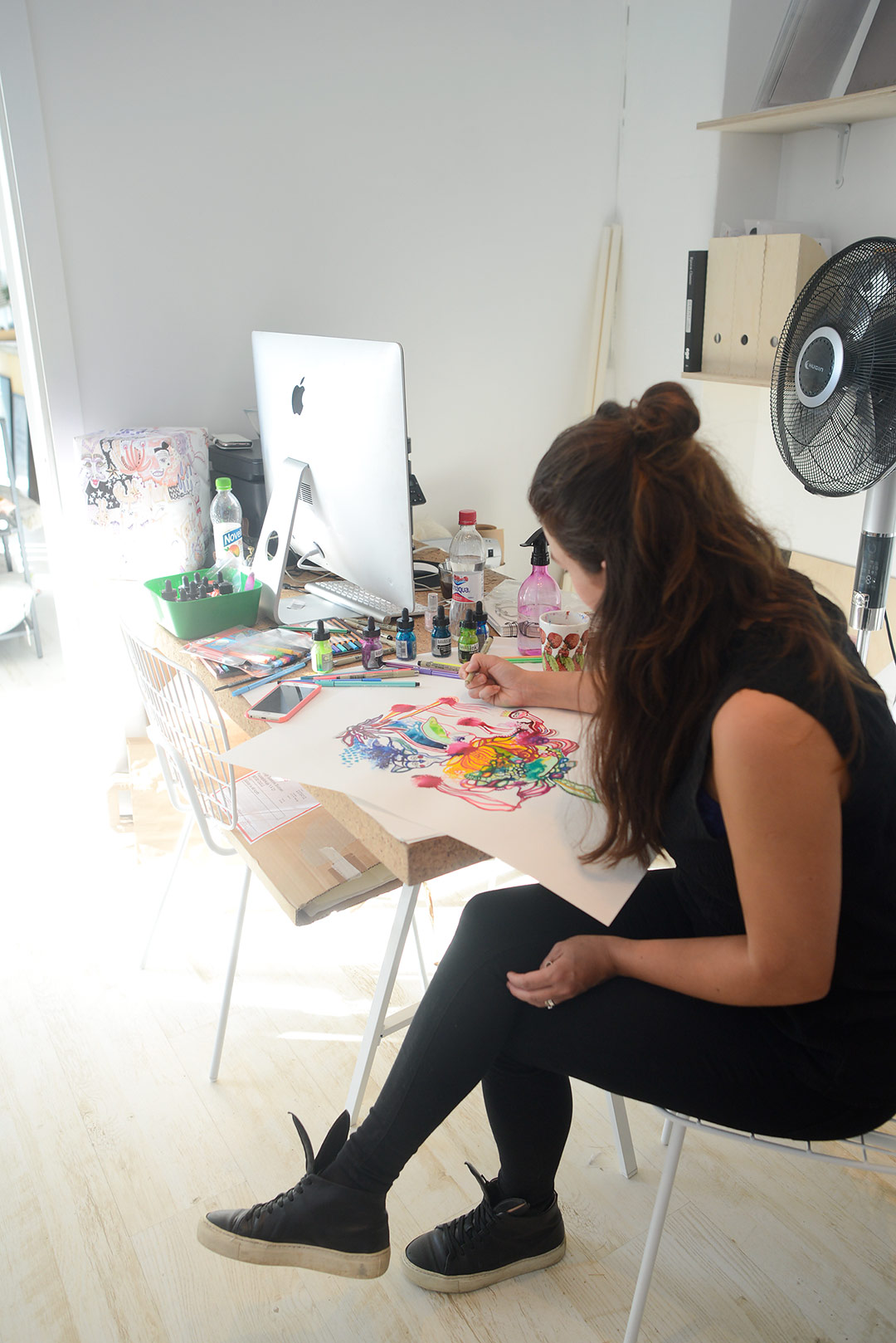 Susanna Sivonen live painting at MIA Design