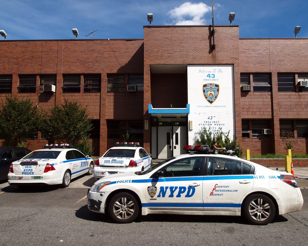 P043 NYPD Police Station Precinct 43, Parkchester, Bronx, … | Flickr