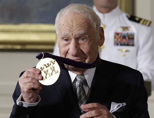 https://www.washingtonpost.com/politics/2015-recipients-of-the-national-medal-of-arts-and-national-humanities-medal/2016/09/22/2dbd4a70-80d3-11e6-8327-f141a7beb626_story.html