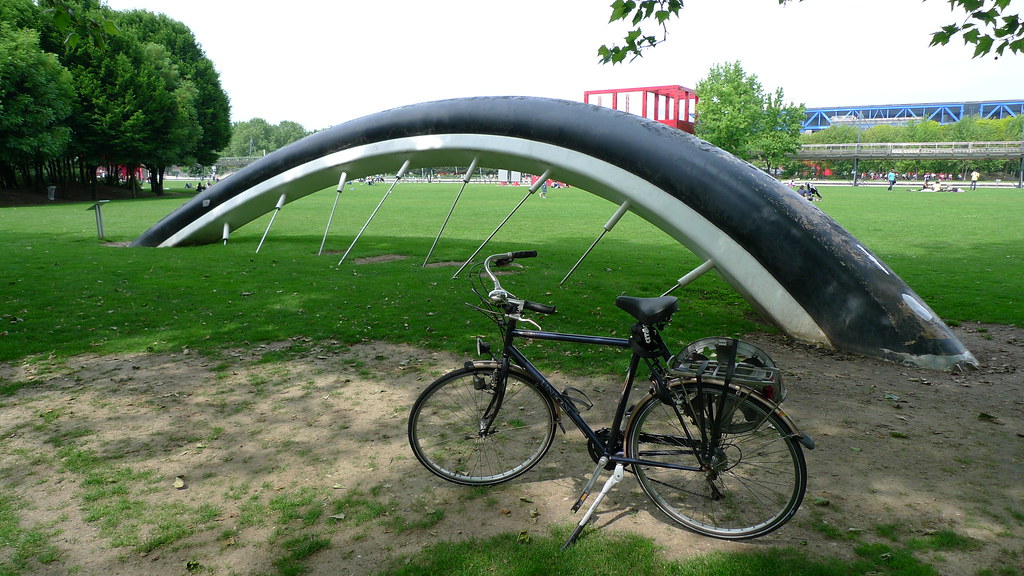 la bicyclette ensevelie pop art
