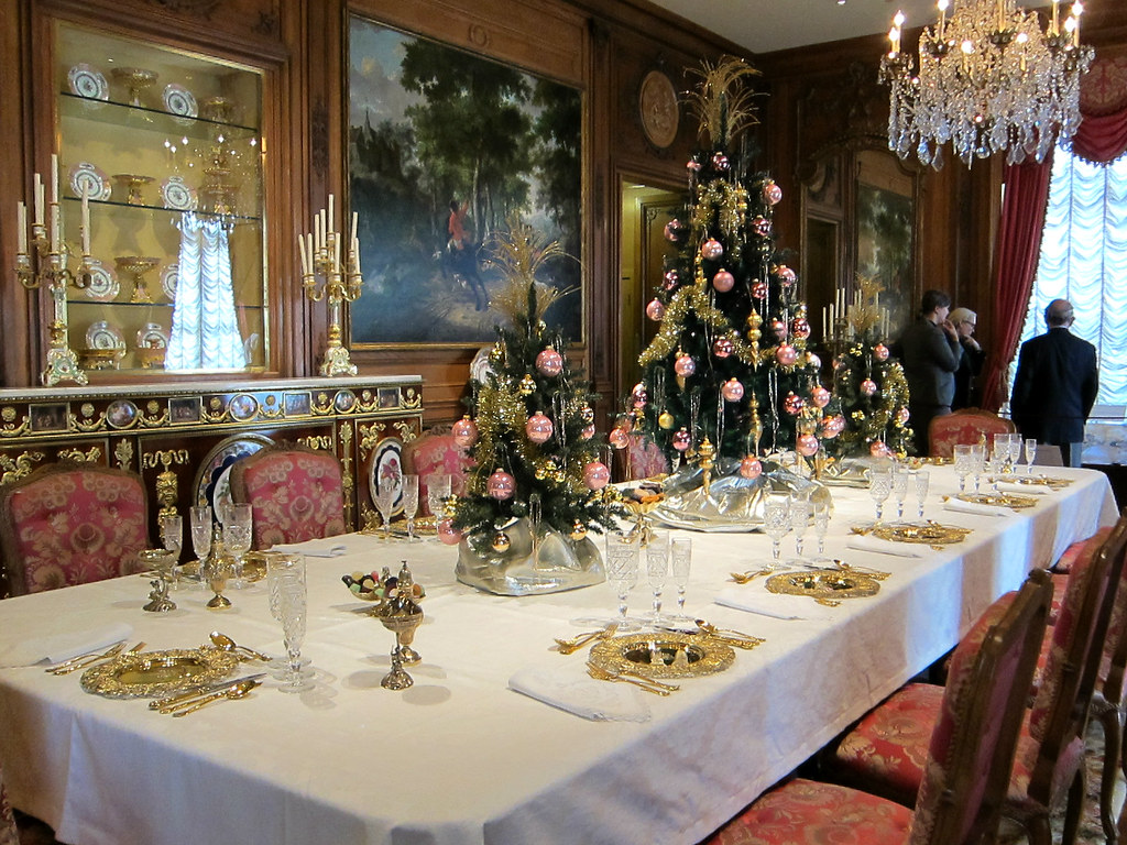 dining room table hillwood dc