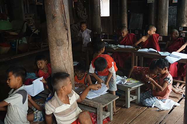 Mandalay día 3 (Amarapura, Sagaing e Inwa) - Descubriendo Myanmar (15)