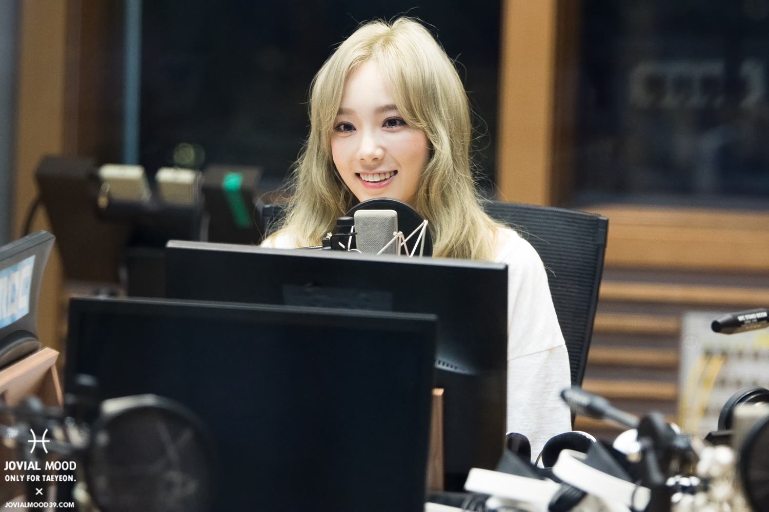[OTHER][06-02-2015]Hình ảnh mới nhất từ DJ Sunny tại Radio MBC FM4U - "FM Date" - Page 32 29232224166_c84ab33478_o