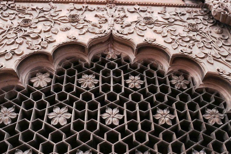 City Monument - Masjid Rukn ud Daula, Chawri Bazaar
