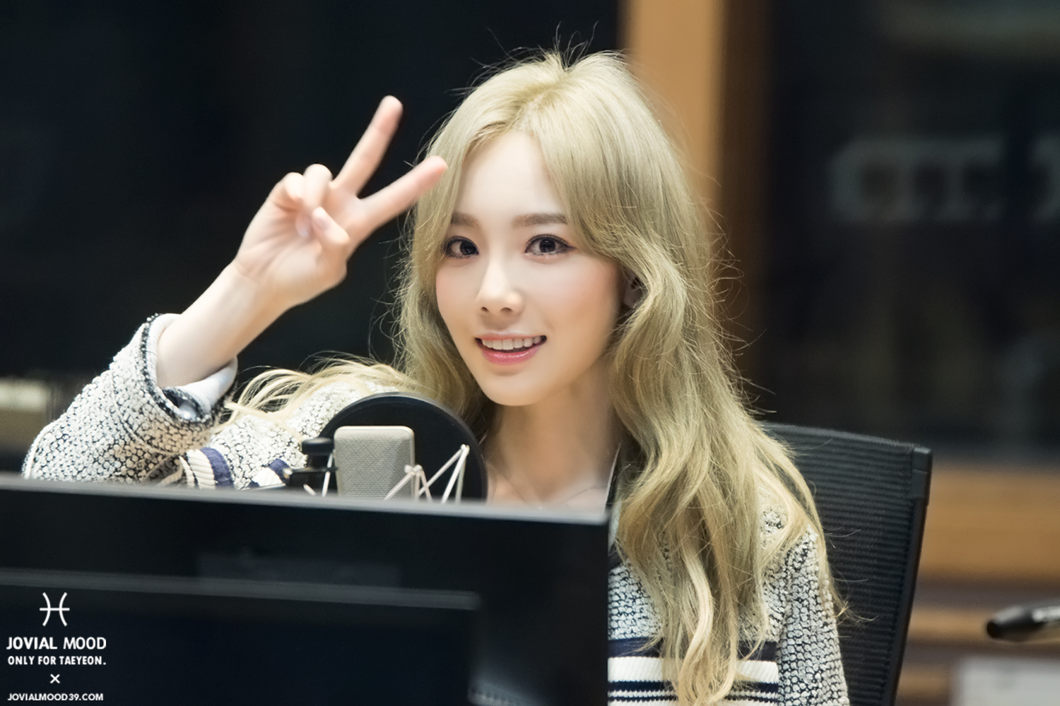 [OTHER][06-02-2015]Hình ảnh mới nhất từ DJ Sunny tại Radio MBC FM4U - "FM Date" - Page 32 28643328404_97f7777e53_o