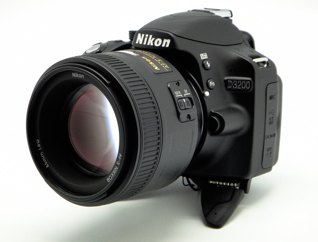 Nikkor AF-S 85mm f/1.8G on Nikon D3200 | Nikon D3200 Body on… | Flickr