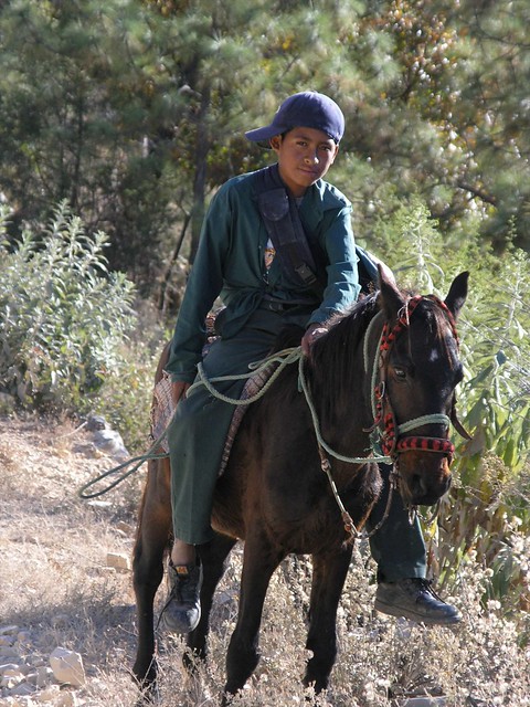 Boy on a horse - Joven montado a caballo entre San Miguel Piedras y San Pedro Teozacoalco - Yutanduchi de Guerrero, Distrito de Nochixtlán, Región Mixteca, Oaxaca, Mexico