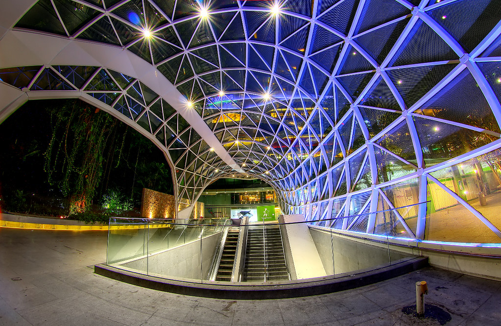 Plaza Singapura Shopping Mall Underpass | Canon EOS 650D, Pe\u2026 | Flickr