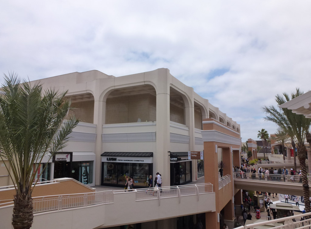 San Diego, CA Fashion Valley Mall ~ Macy&#39;s [originally the… | Flickr