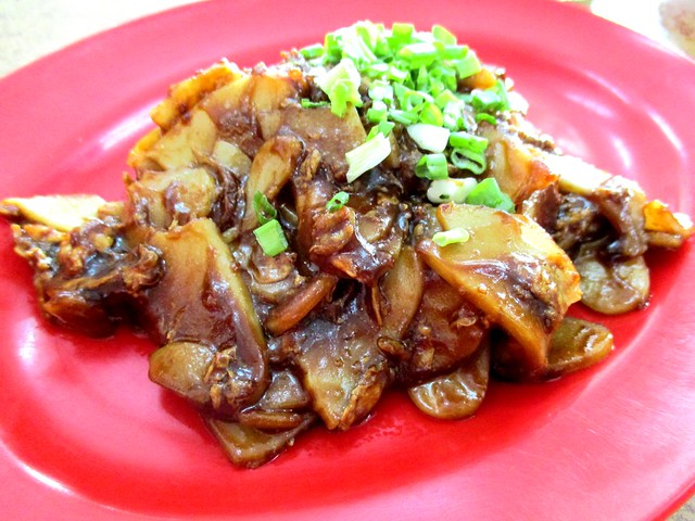 Huang Chuang Cafe fried pek koi