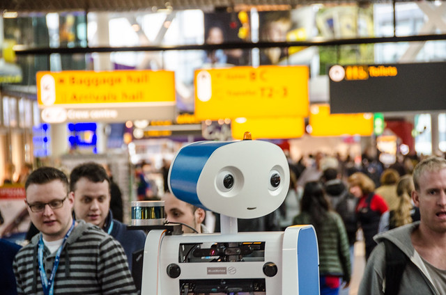 Robot Spencer en el aeropuerto de Ámsterdam-Schiphol