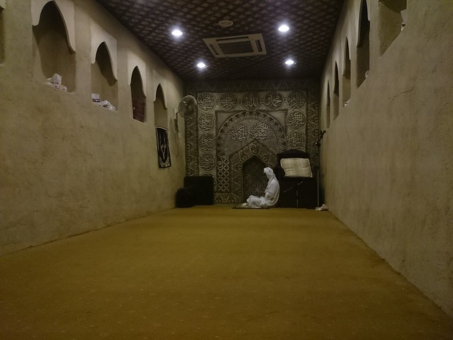 inside ainn mosque, Tarout island