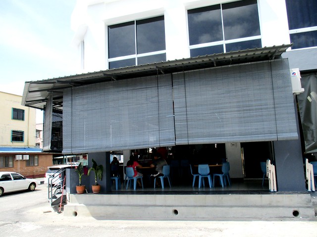Yong Garden Restaurant Cafe, outside