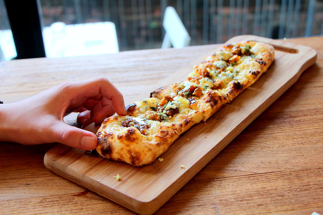 Plank Pizza Cheese Plank Pizza