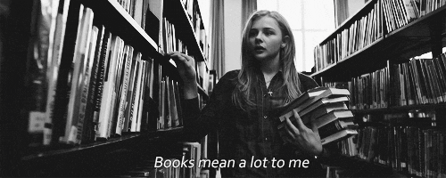 15 Typical Problems Only Book Lovers Will Understand