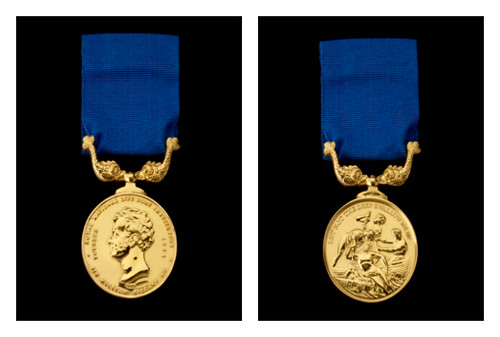 Gold gallentry medal