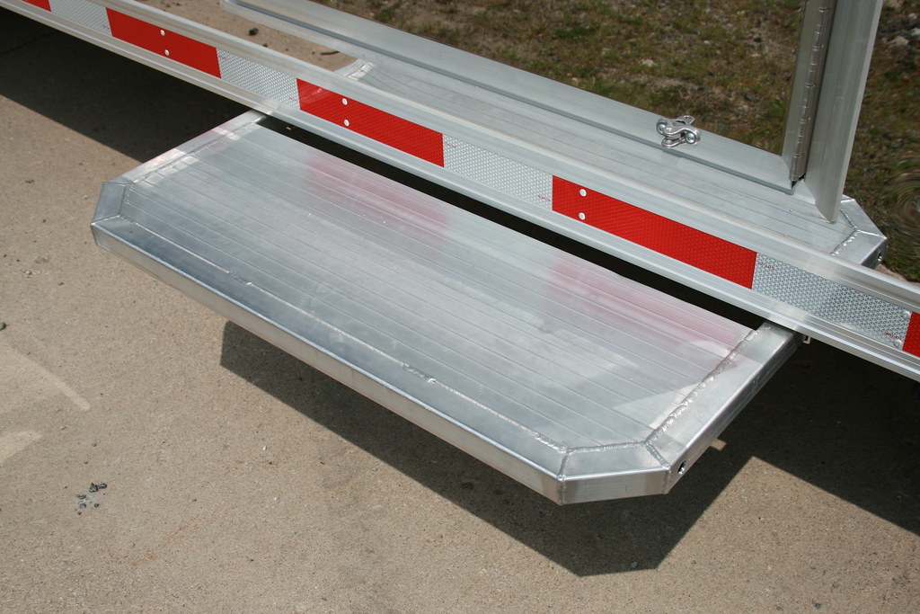 inTech Trailers Aluminum Side Step | The aluminum slide in /… | Flickr