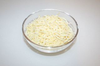 08 - Zutat griebener Käse / Ingredient grated cheese