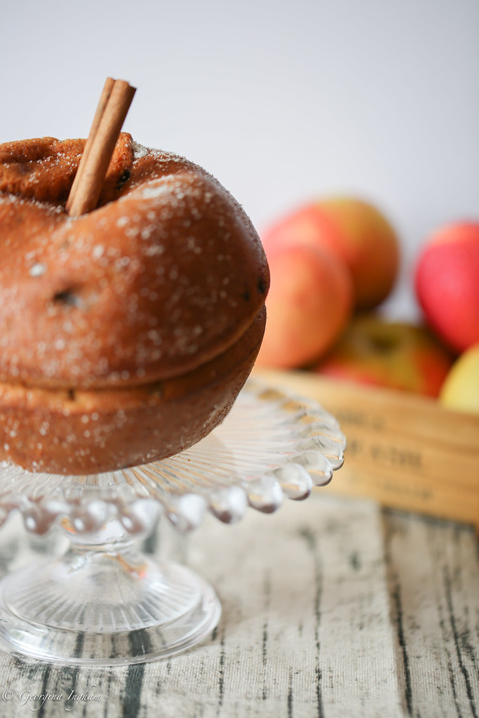 Georgina Ingham | Culinary Travels - Photograph Autumnal Spiced Apple Cake