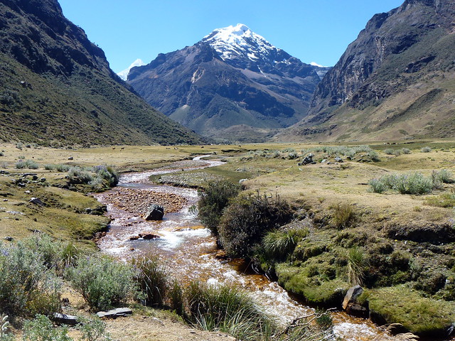 Quebrada Quilcayhuanca y Nevado Chopiraju 5518m