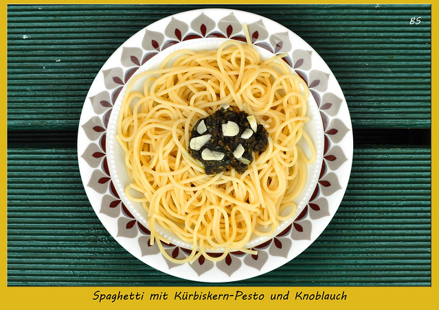 Fleischlos glücklich: Spaghetti mit Kürbiskern-Pesto und Knoblauch / Foto: Brigitte Stolle