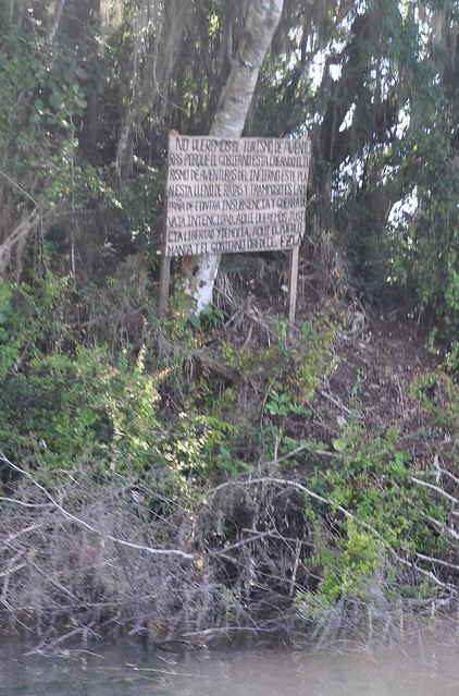 Zapatista warning divides Laguna Miramar to two parts