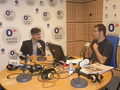 Mikel Arana con Xabier Lapitz en Onda Vasca