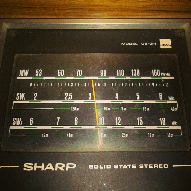 Amantes de lo vintage: Sharp GS-311 Solid State Radio