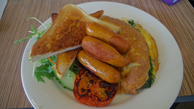 Coffee Club, Cleveland - Omelet, chipolatas, tomato, salad and toast