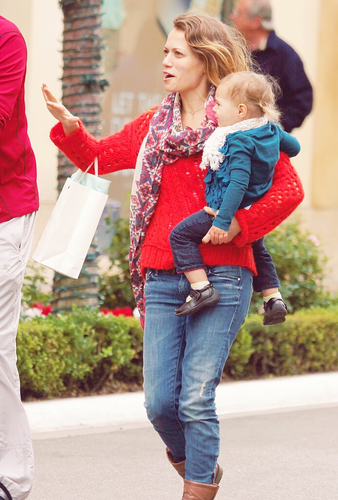 Bethany Joy Lenz Christmas Shopping at The Grove in West H… Flickr