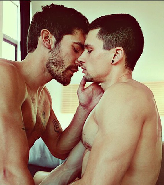 Gay Romance Pictures 94