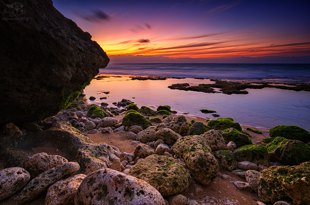 Rocks Of Sawangan | Sawangan Beach Nikon D7000 Tokina 11-16m… | Flickr